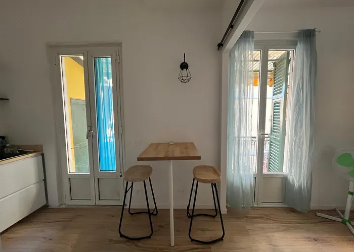 A Slice Of Riviera Апартаменты *